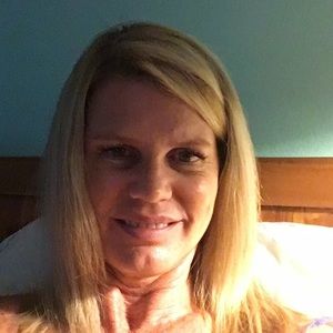 Meet your Posher, Deborah